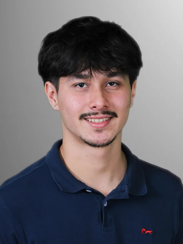 Retrato de Nicolás Martínez, Coordinador de Media y Operaciones de LA Realty Group